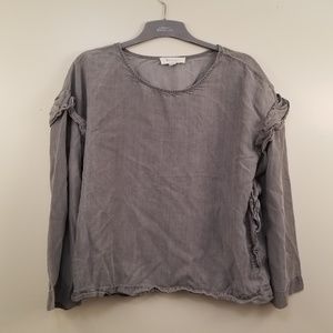Two By Vince Camuto Grey Denim Ruffled Blouse Med